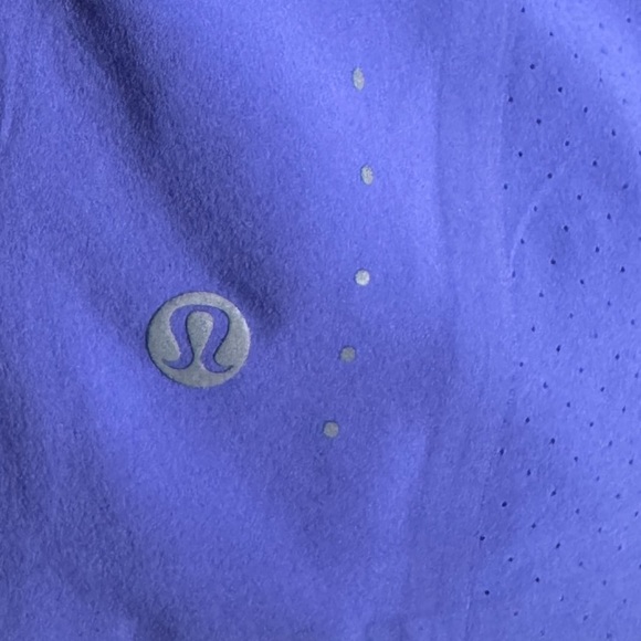 Lululemon - Picture 5 of 9